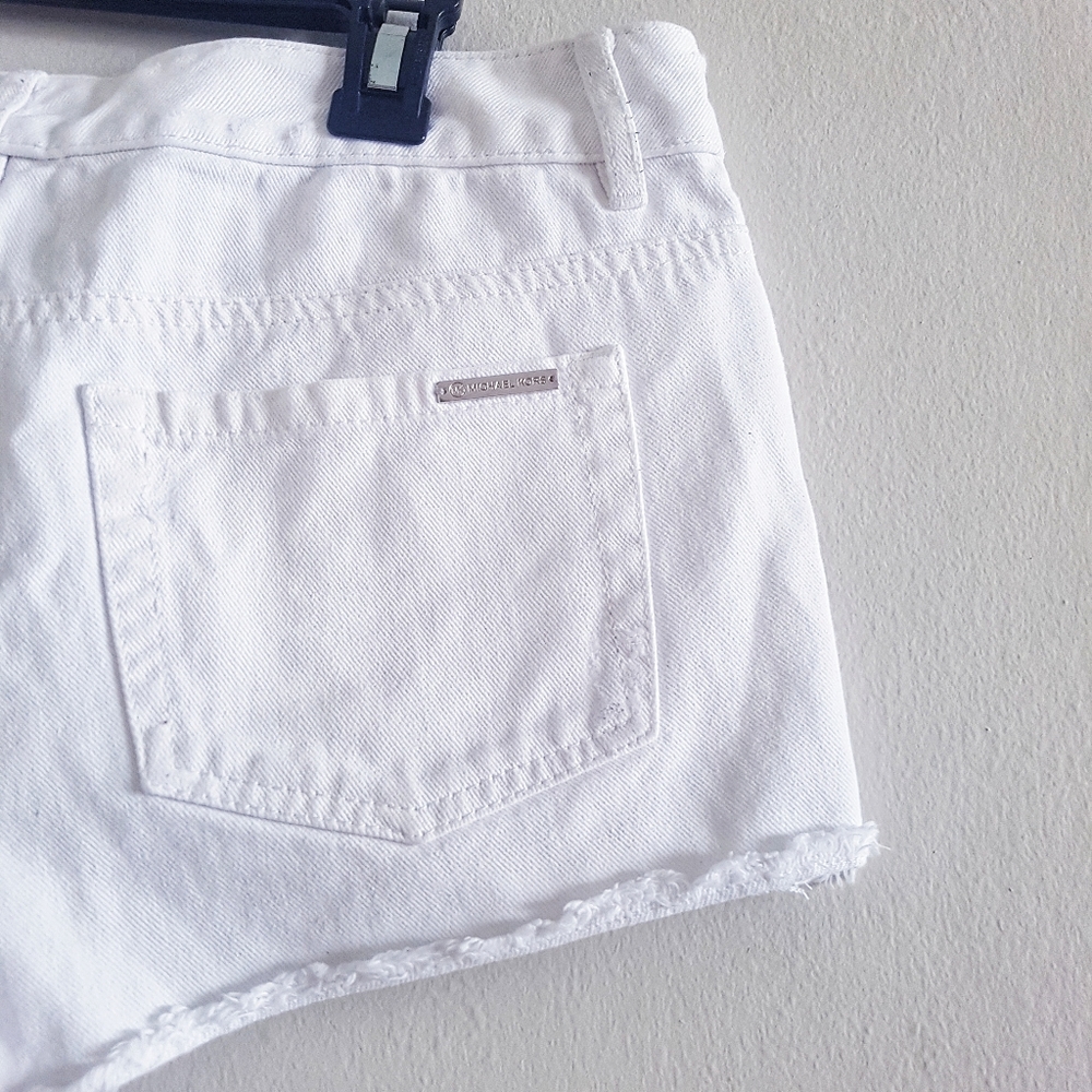 Michael Kors White Jean Short Shorts Size 4 - Picture 5 of 7